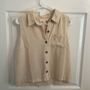 Sleeveless blouse